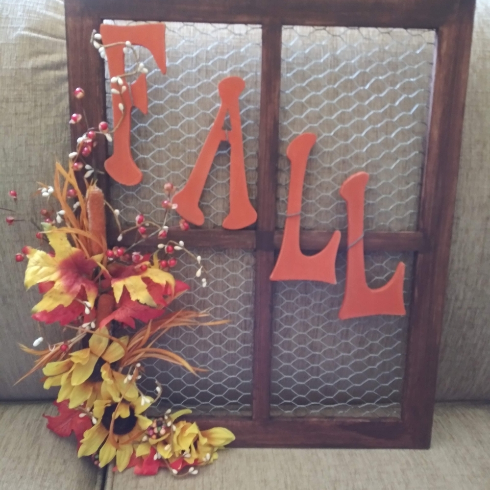 FALL Wood frame with chicken